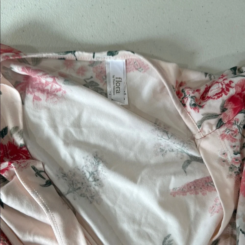 Flora Nikrooz Pink and Cream Floral Sleepwear Set 3 pieces - Picture 8 of 9